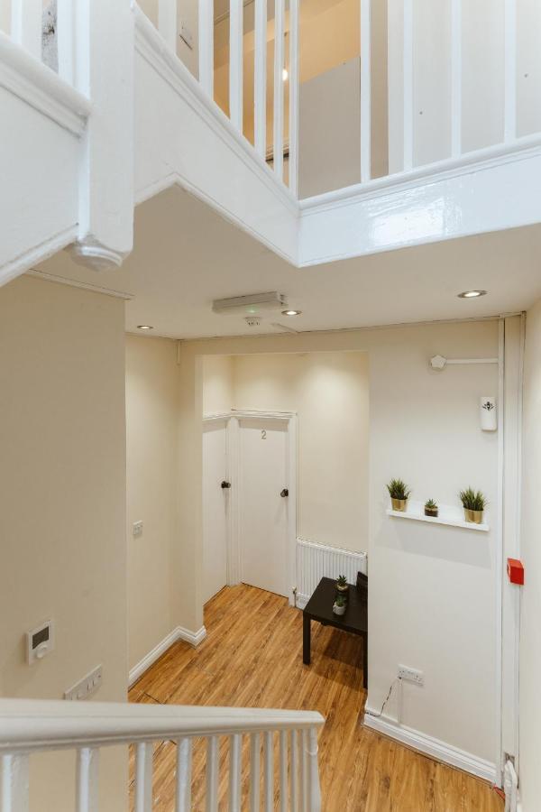 Mile End Rooms 57A London Eksteriør billede