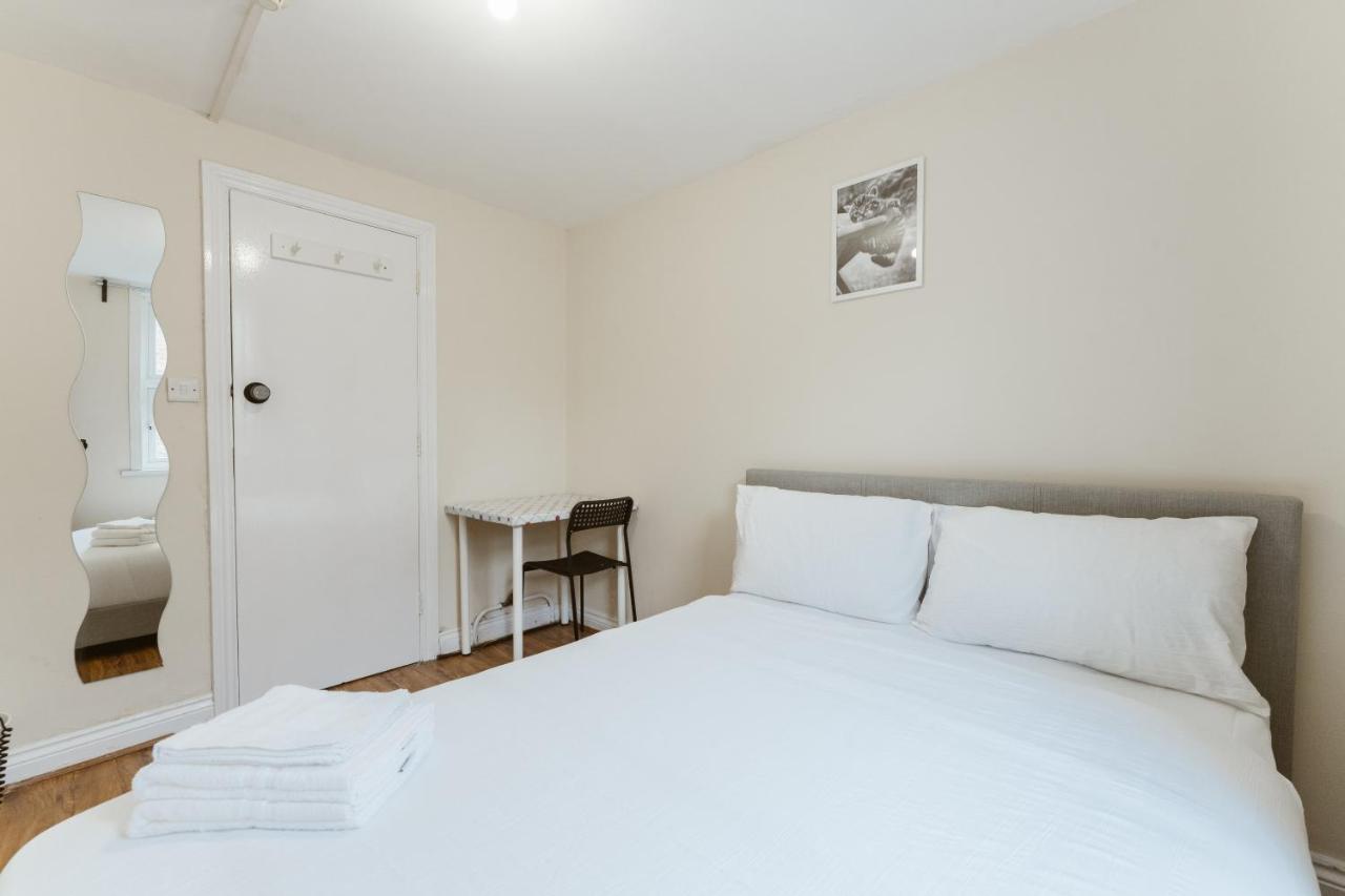 Mile End Rooms 57A London Eksteriør billede