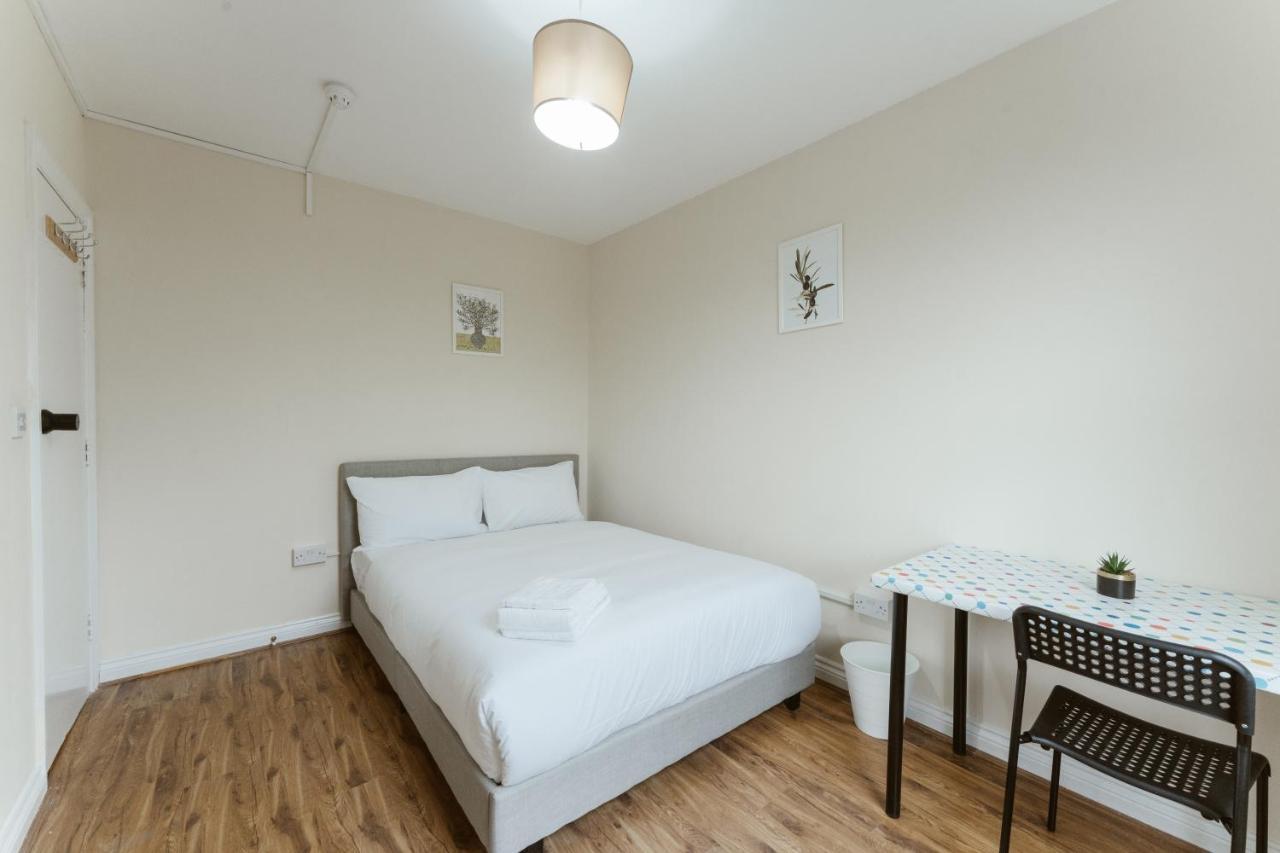 Mile End Rooms 57A London Eksteriør billede