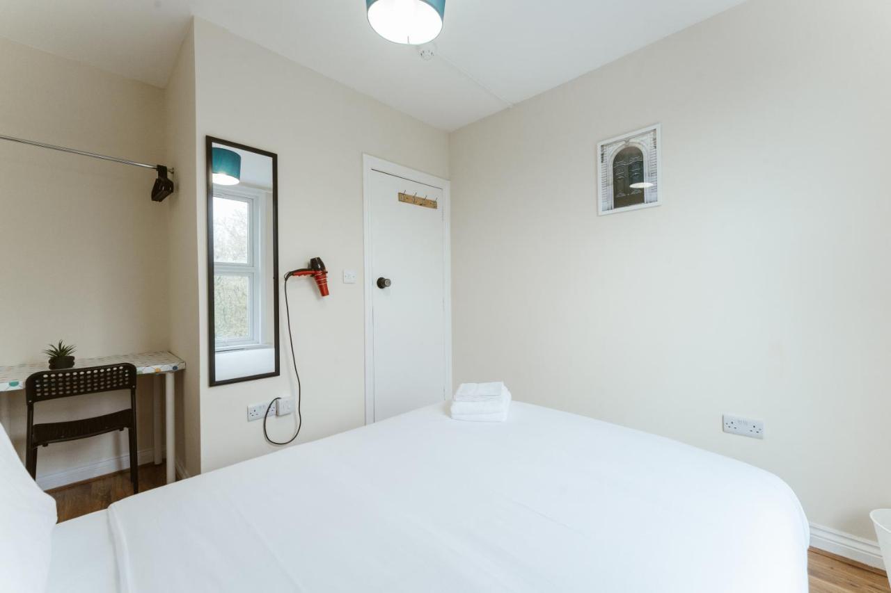 Mile End Rooms 57A London Eksteriør billede